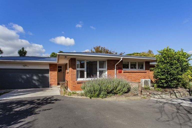 Photo of property in 213 Fifield Terrace, Opawa, Christchurch, 8023