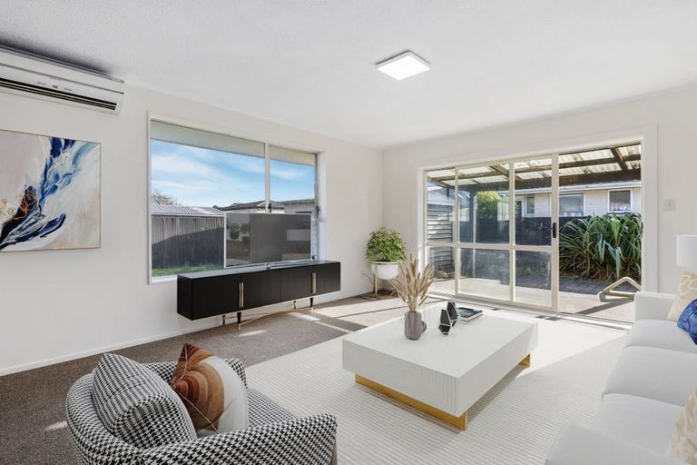 Photo of property in 2/3 Chadbury Street, Parklands, Christchurch, 8083