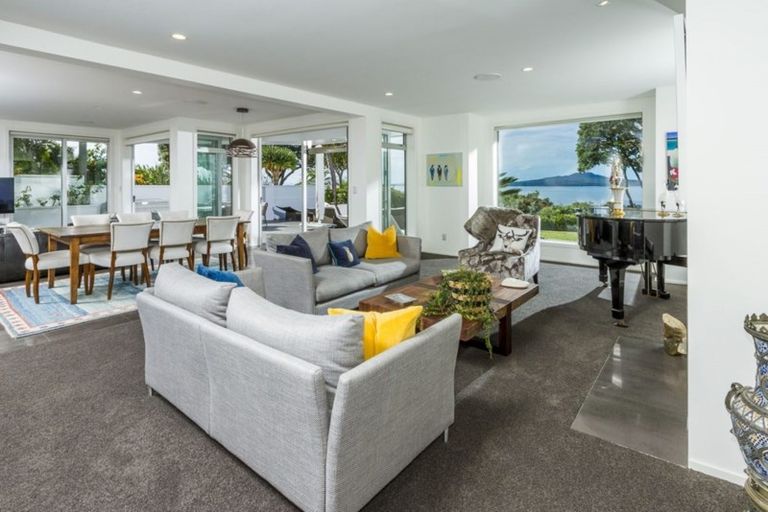 Photo of property in 31 Beach Road, Castor Bay, Auckland, 0620