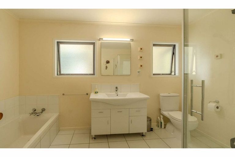 Photo of property in 136 Landing Road, Kerikeri, 0230