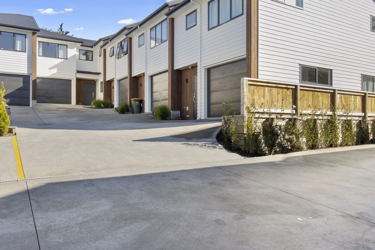 Photo of property in 2/20 Hunter Street, Hamilton Lake, Hamilton, 3204