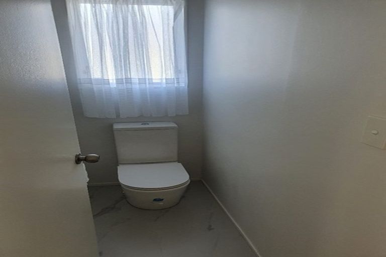 Photo of property in 1/5 Myna Place, Weymouth, Auckland, 2103