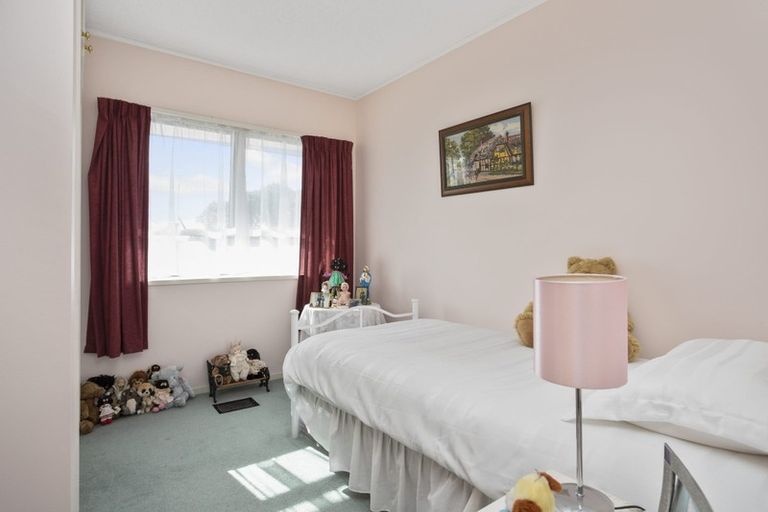 Photo of property in 14 Andes Avenue, Mangere Bridge, Auckland, 2022