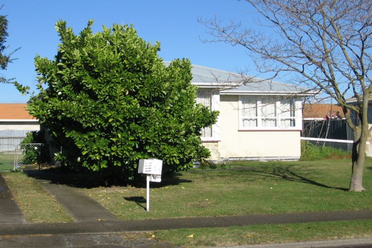Photo of property in 24 Curling Crescent, Onekawa, Napier, 4110