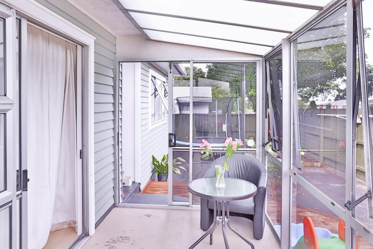 Photo of property in 1/76 Grove Road, Papakura, 2110