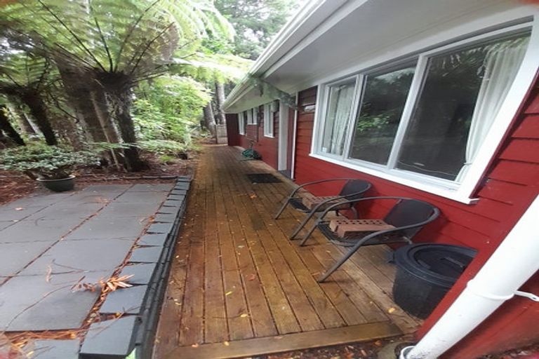 Photo of property in 17 Tawini Road, Titirangi, Auckland, 0604
