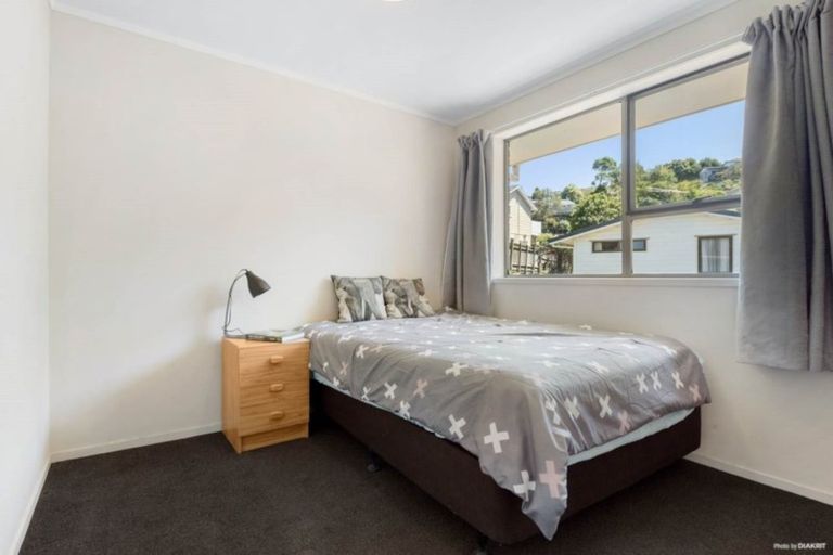 Photo of property in 2/12 Newstead Avenue, Browns Bay, Auckland, 0632