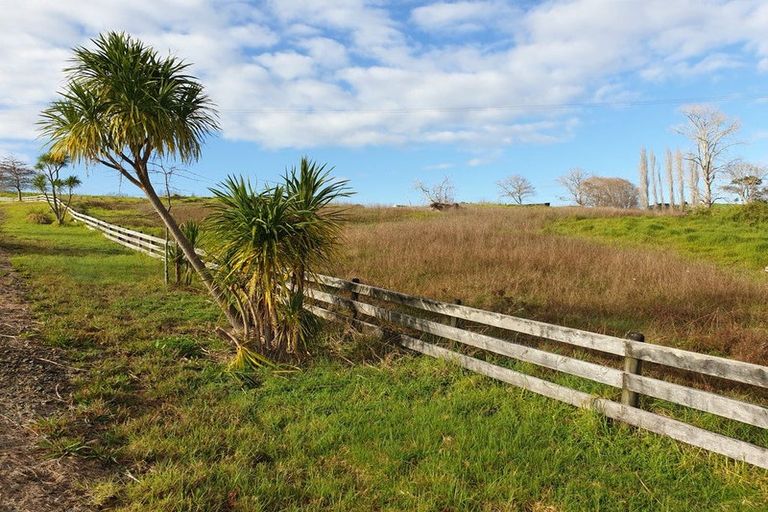 Photo of property in 42 Jumna Road, Maungaturoto, 0587