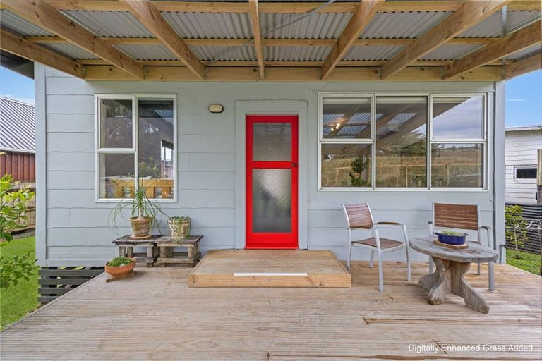 Photo of property in 13 Makere Street, Waitara, 4320