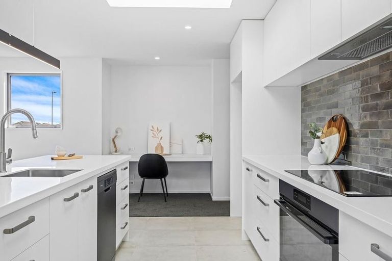 Photo of property in 17 Timara Crescent, Marshland, Christchurch, 8083