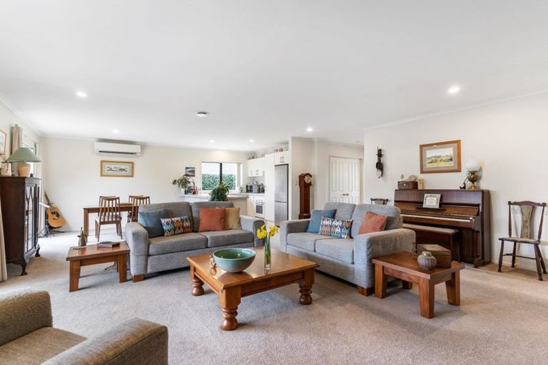 Photo of property in 5 Beragh Place, East Tamaki, Auckland, 2016