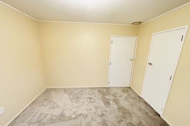 Photo of property in 19 Coey Place, Glen Eden, Auckland, 0602