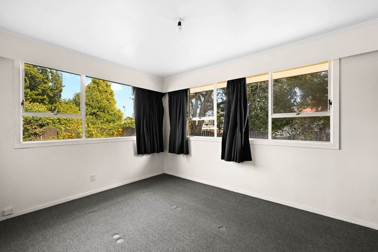 Photo of property in 18 Oakfield Crescent, Pukete, Hamilton, 3200