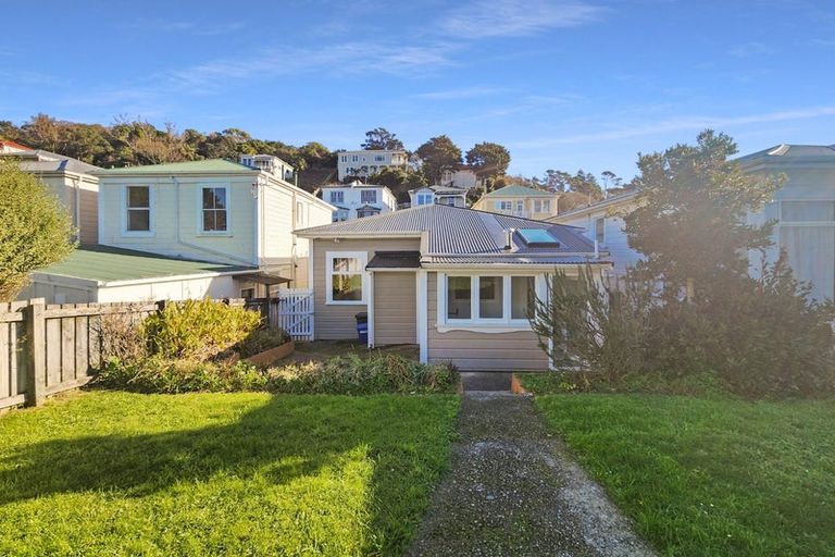 Photo of property in 67 Rolleston Street, Mount Cook, Wellington, 6021