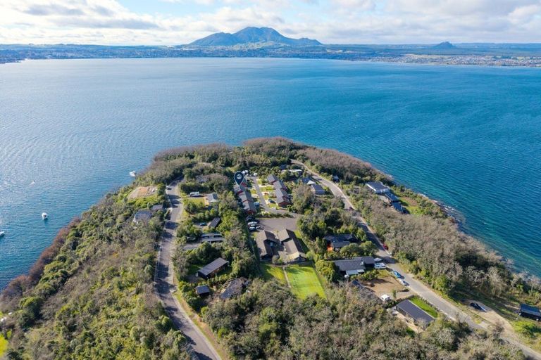 Photo of property in 11 Winnie Close, Acacia Bay, Taupo, 3330