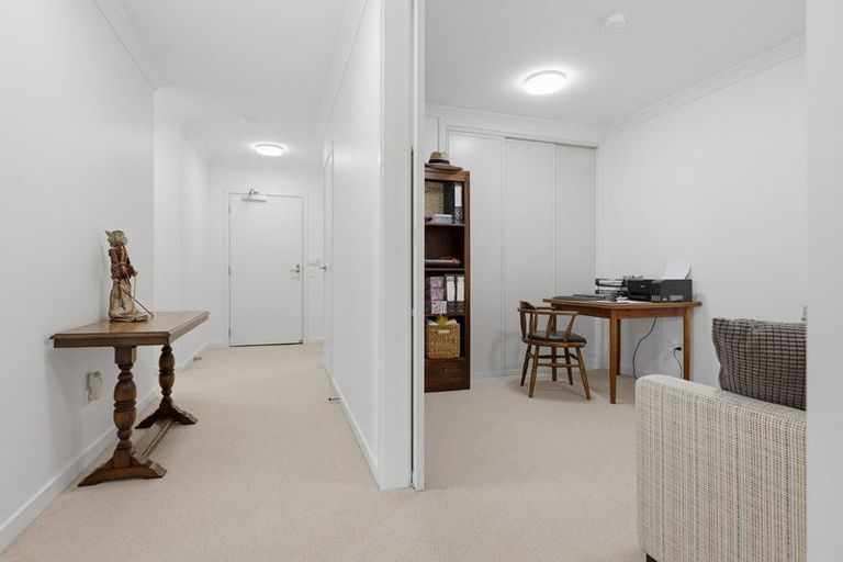 Photo of property in 73 Parkside Drive, Orewa, 0931