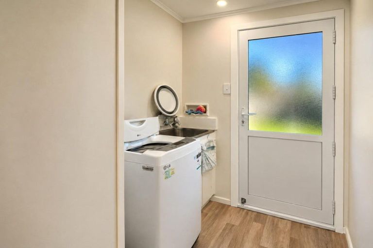 Photo of property in 43a Lismore Street, Strandon, New Plymouth, 4312