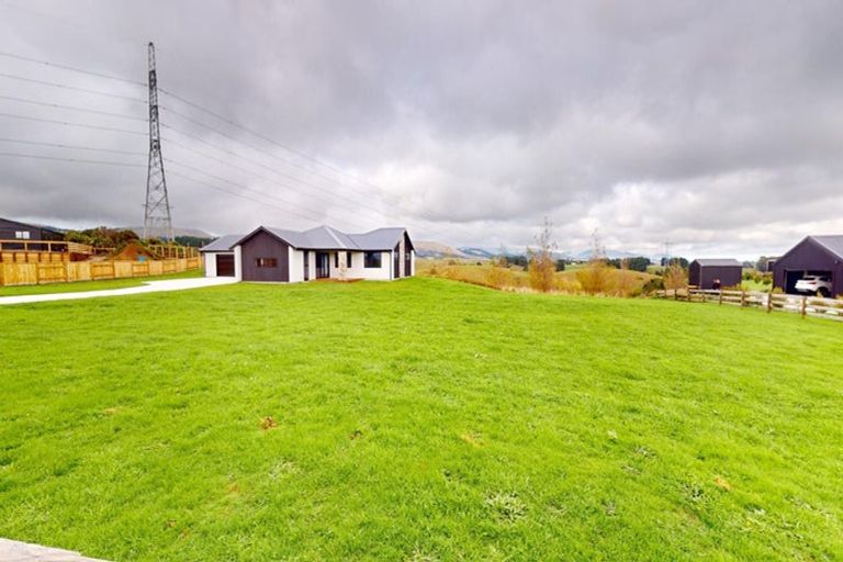 Photo of property in 132 Kingsdale Park Drive, Aokautere, Palmerston North, 4471