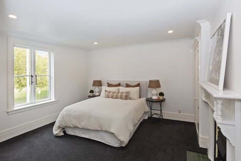 Photo of property in 26 Cranmer Square, Christchurch Central, Christchurch, 8013