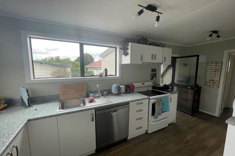 Photo of property in 1 Konini Street, Inglewood, 4330
