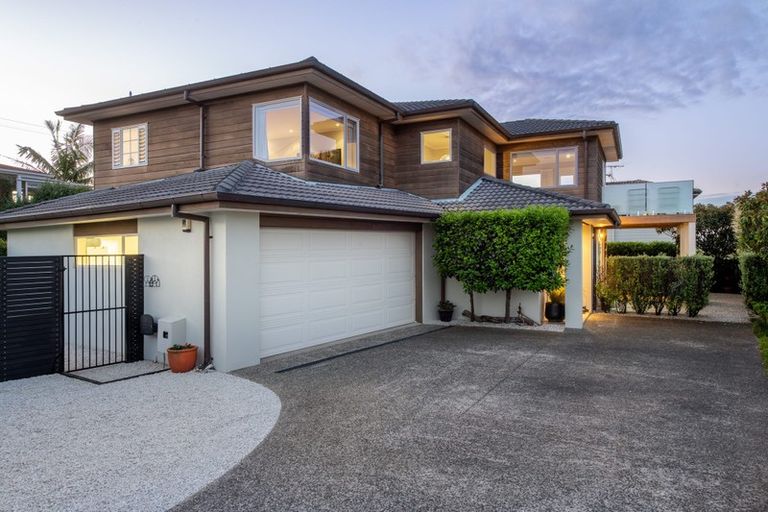 Photo of property in 2/35 Kowhai Road, Mairangi Bay, Auckland, 0630