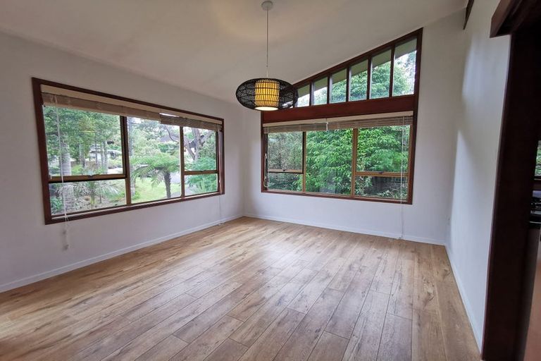 Photo of property in 23 Heaton Grove, Chatswood, Auckland, 0626