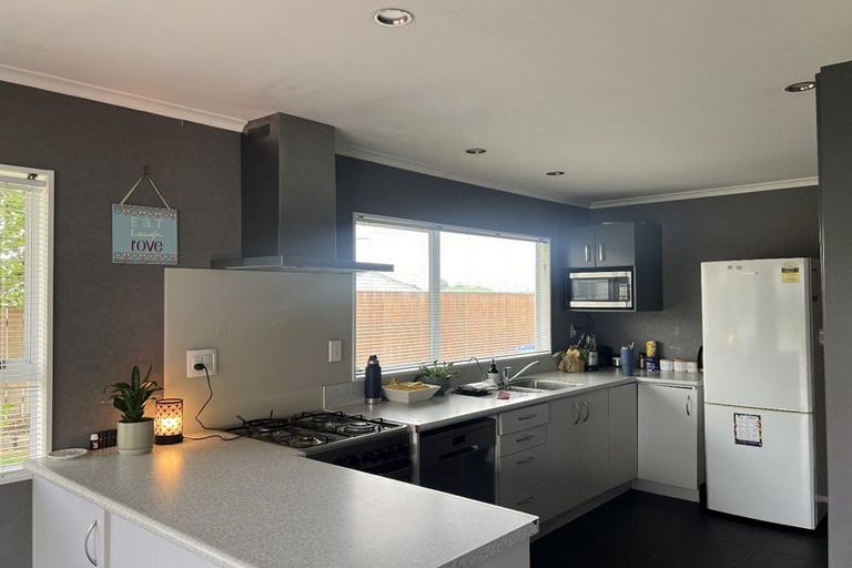 Photo of property in 160 Bartholomew Road, Levin, 5510