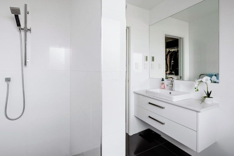 Photo of property in 22 Miranda Place, Flagstaff, Hamilton, 3210