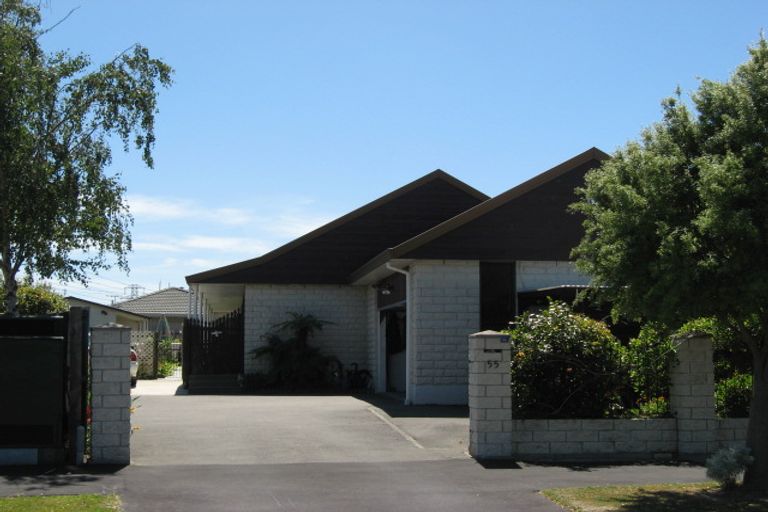 Photo of property in 55 Bellingham Place, Avonhead, Christchurch, 8042