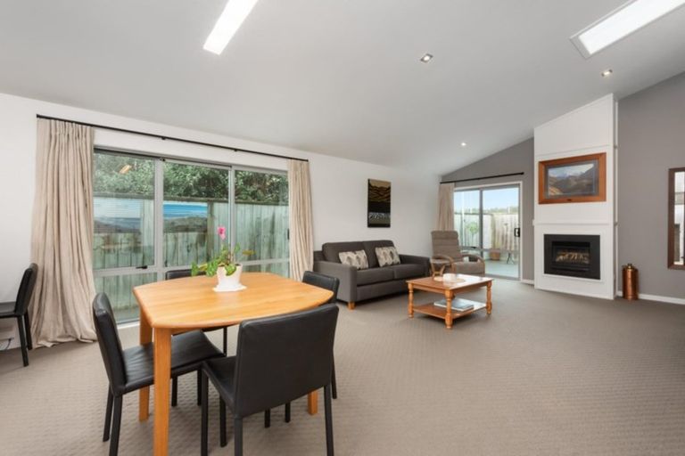 Photo of property in 5 Lennon Way, Papamoa Beach, Papamoa, 3118