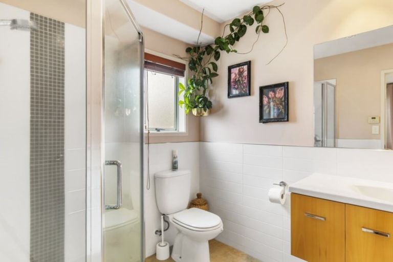 Photo of property in 38 Rewarewa Place, Matua, Tauranga, 3110