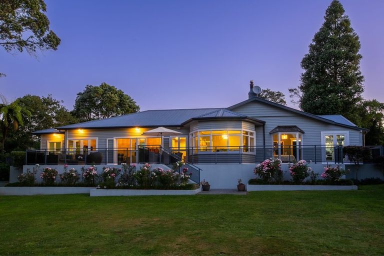 Photo of property in 331 Barrett Road, Omata, New Plymouth, 4374