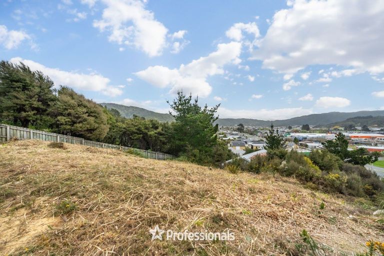 Photo of property in 7 Fraser Street, Wainuiomata, Lower Hutt, 5014