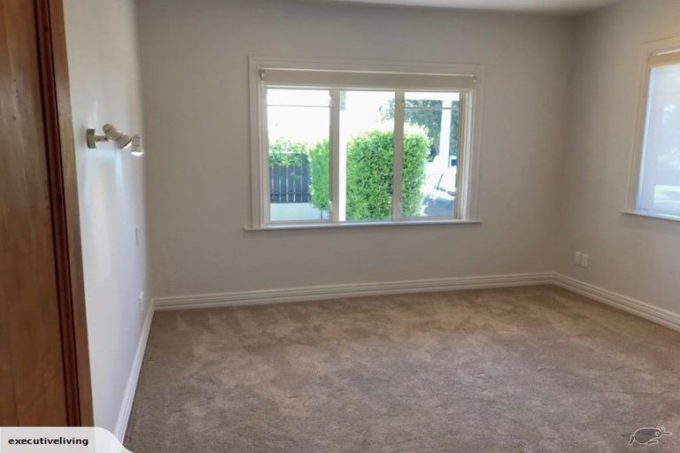 Photo of property in 18 Record Street, Fitzroy, New Plymouth, 4312