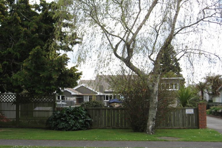 Photo of property in 25 Willow Avenue, Hannahs Bay, Rotorua, 3010