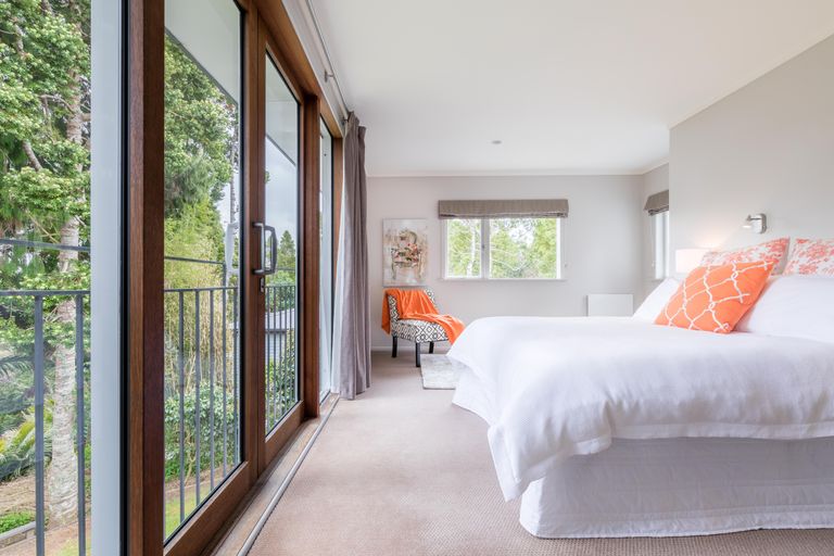 Photo of property in 10 Tawini Road, Titirangi, Auckland, 0604