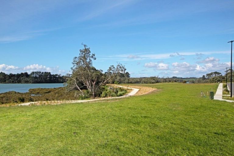Photo of property in 47 Tahuna Minhinnick Drive, Glenbrook, Waiuku, 2681