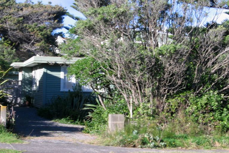 Photo of property in 12 Tutere Street, Waikanae Beach, Waikanae, 5036