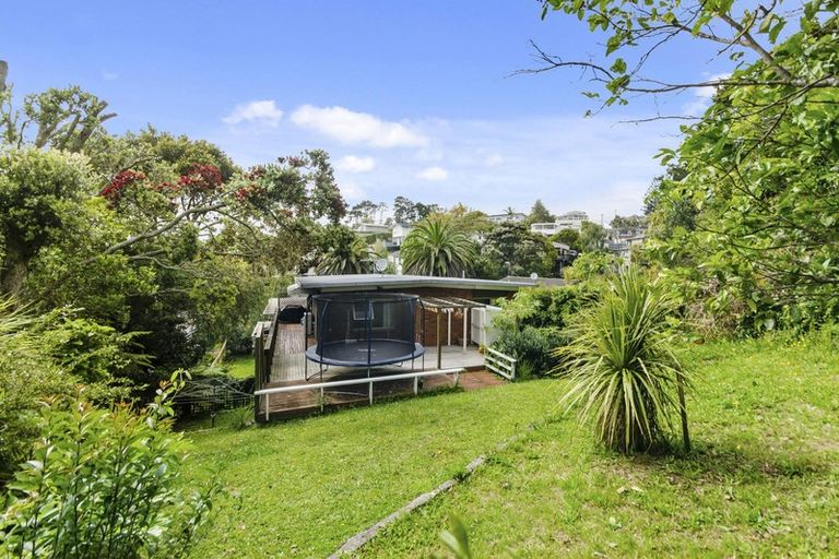 Photo of property in 2/12 Surville Place, Mairangi Bay, Auckland, 0630