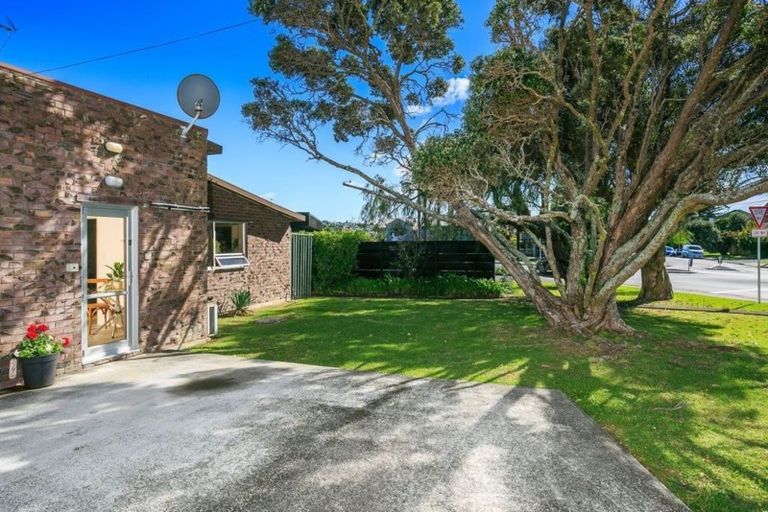 Photo of property in 1/15 Omana Road, Milford, Auckland, 0620