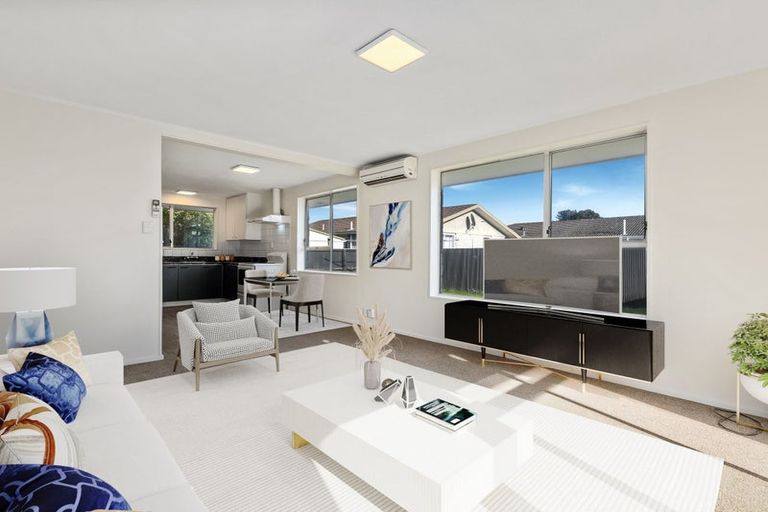 Photo of property in 2/3 Chadbury Street, Parklands, Christchurch, 8083