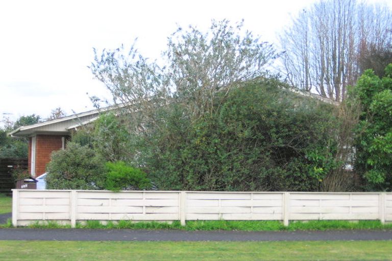 Photo of property in 150 Sandwich Road, St Andrews, Hamilton, 3200