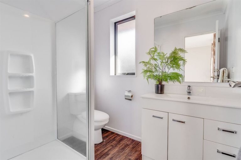 Photo of property in 7 Taggart Place, Sockburn, Christchurch, 8042