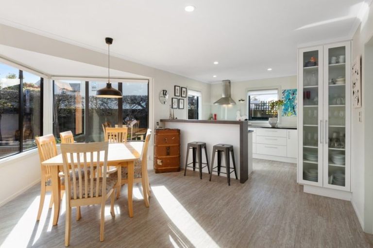 Photo of property in 3/48 Mcfaddens Road, St Albans, Christchurch, 8052