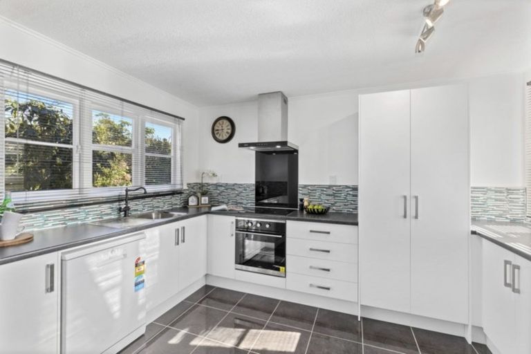 Photo of property in 1140 High Street, Taita, Lower Hutt, 5011
