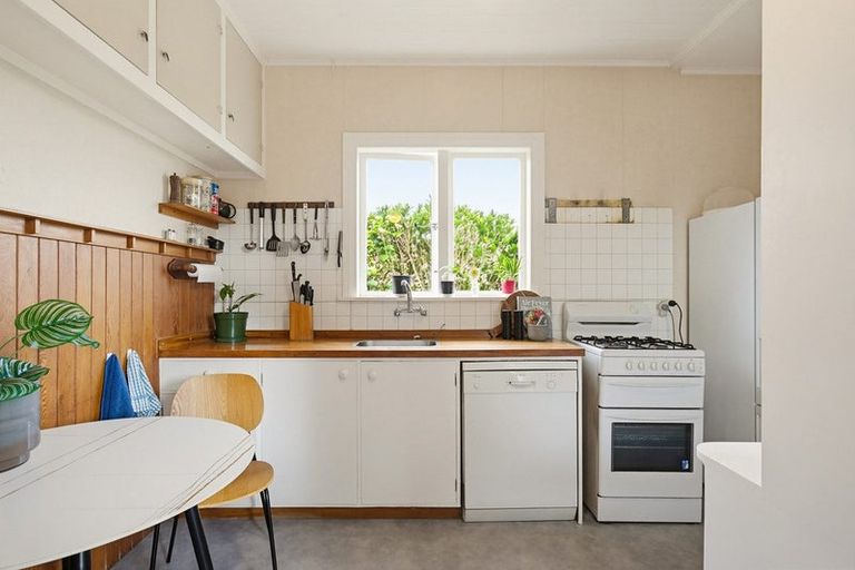 Photo of property in 99 Orangi Kaupapa Road, Northland, Wellington, 6012