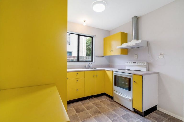 Photo of property in 2/218 Lincoln Road, Addington, Christchurch, 8024