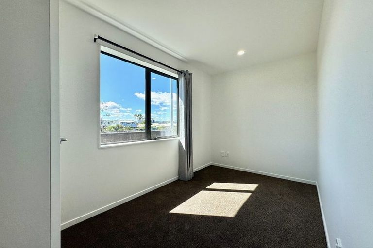 Photo of property in 50c Greenmeadows Avenue, Manurewa East, Auckland, 2102