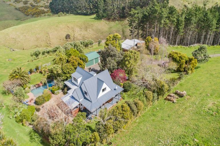 Photo of property in 96 Hatton Road, Awhitu, Waiuku, 2684