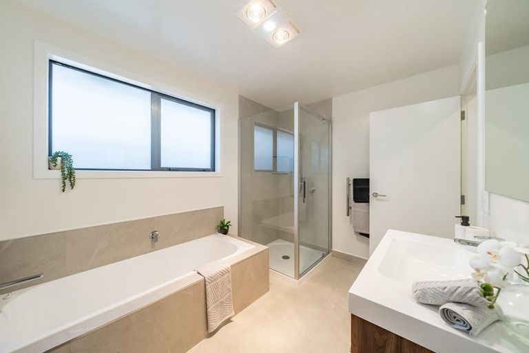 Photo of property in 115 Silverstream Road, Crofton Downs, Wellington, 6035